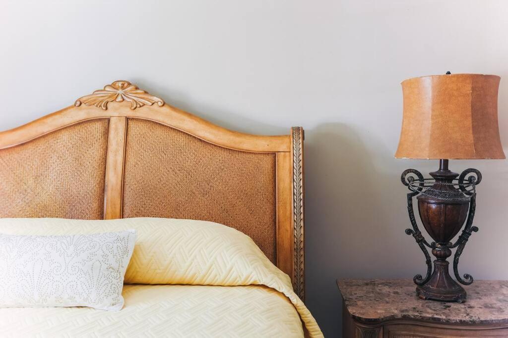모빌 Cozy Downtown Gem Fully Equipped Free Parking 빌라 외부 사진