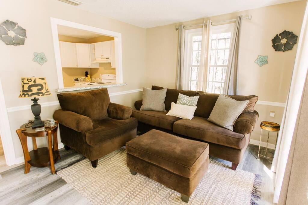 모빌 Cozy Downtown Gem Fully Equipped Free Parking 빌라 외부 사진