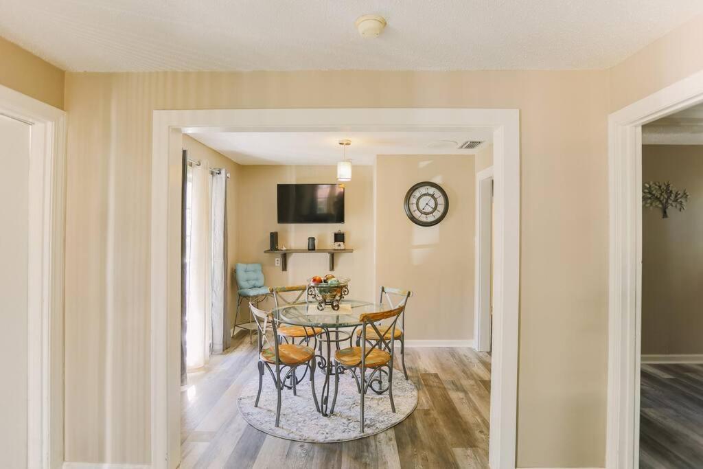 모빌 Cozy Downtown Gem Fully Equipped Free Parking 빌라 외부 사진
